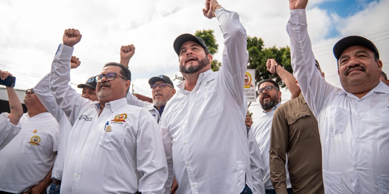 Encabeza Ismael Burgueño Ruiz desfile conmemorativo por el ‘Día del Trabajo’ organizado por la CTM