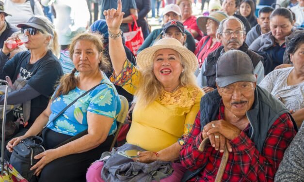 Acerca Gobierno Municipal servicios a la ciudadanía con Jornada del Pueblo en Playas de Tijuana