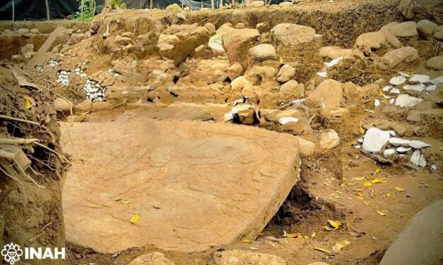 Descubren estructura y escultura prehispánicas en Veracruz