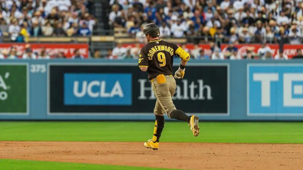 San Diego perdió el arranque de serie en Los Ángeles