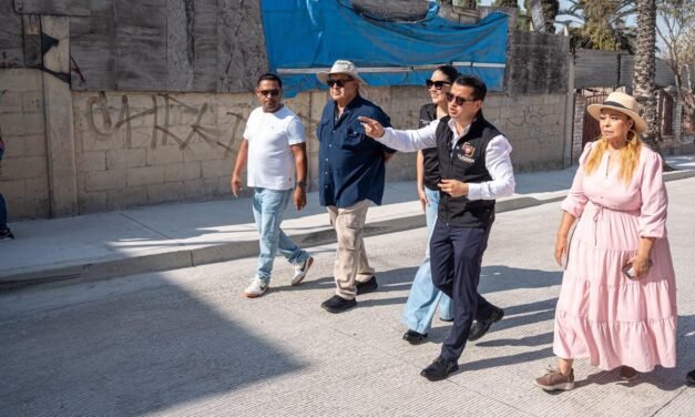Supervisa alcalde Abdiel Gutiérrez obra de pavimentación en el Ejido Francisco Villa