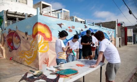 PROYECTO “COMMON ROOTS” RECUPERA EL PASAJE 12 CON MURALES Y MOBILIARIO RECICLADO, EN PLAYAS DE TIJUANA