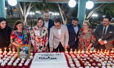 Encabeza Abdiel Gutiérrez Coronado las tradicionales Mañanitas a Tijuana por su 137 aniversario