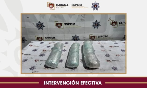 Asegura SSPCM 3.5 kilogramos de presunta droga cristal oculta en un vehículo